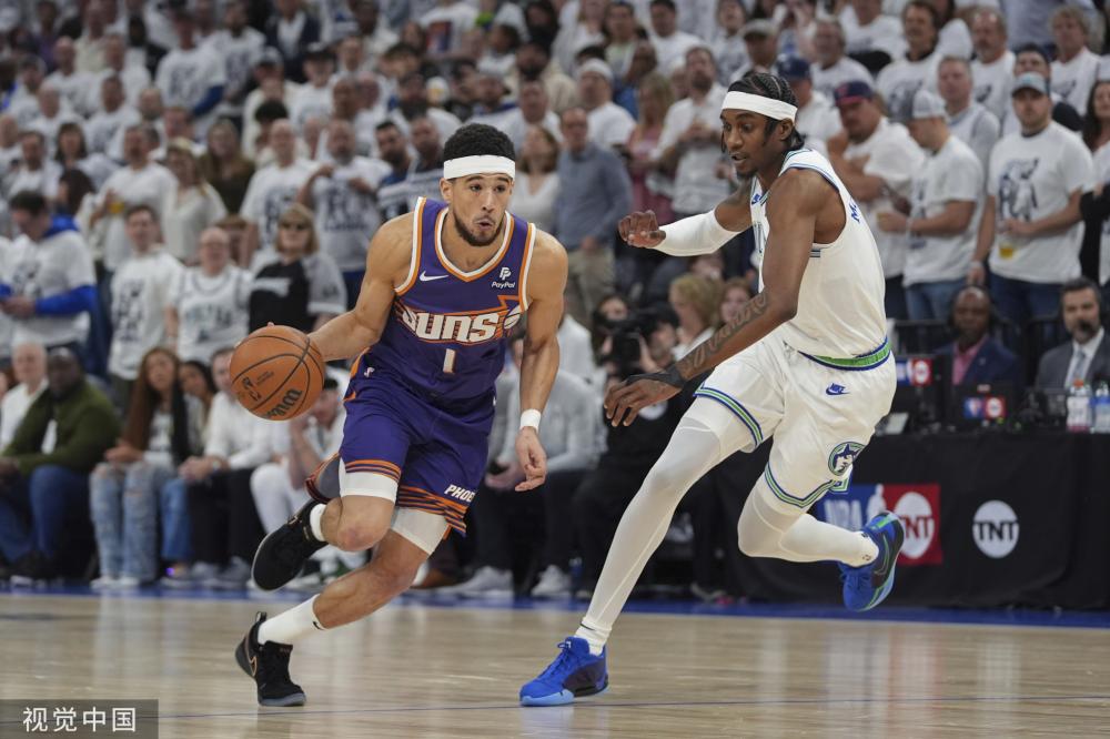 中展示出极 中展示出极